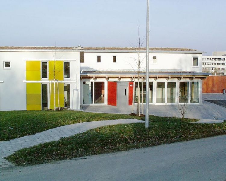 tl_files/bilder/Jugendstiftung/Bilder JH/Haus1.JPG